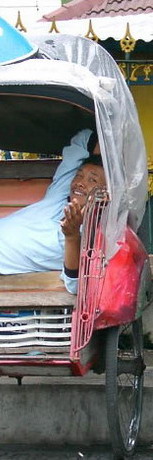 Come here, travel with my becak!