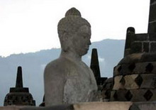 the statue in Borobudur
